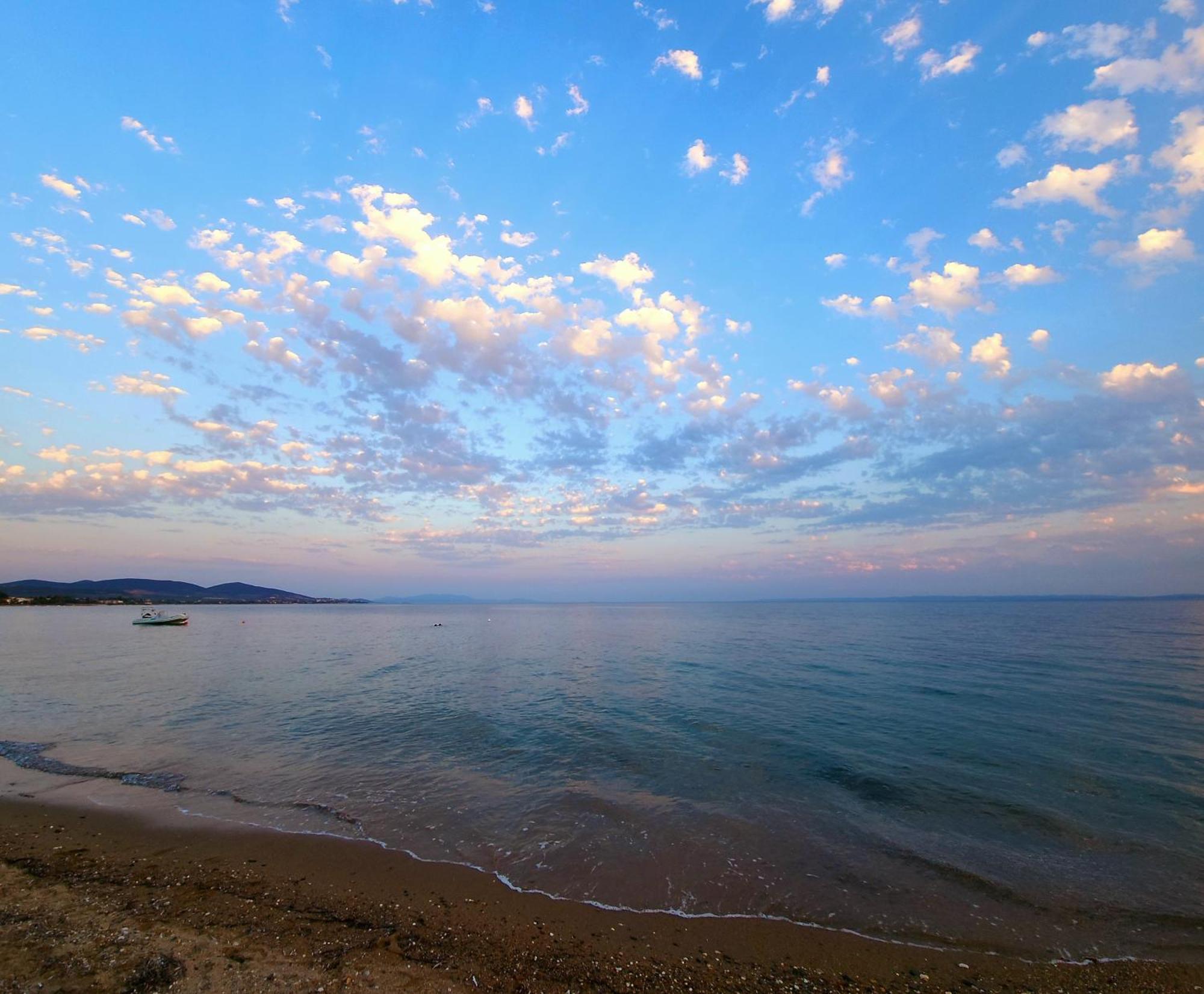 Pine Beach Holiday Home 2 Bedrooms 50 Meters To The Beach Kalyves Polygyrou Esterno foto